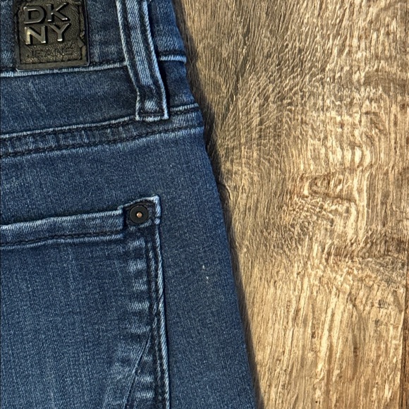 DKNY Women's SOHO Straight Leg Dark Blue Jeans size 10 - Picture 12 of 16